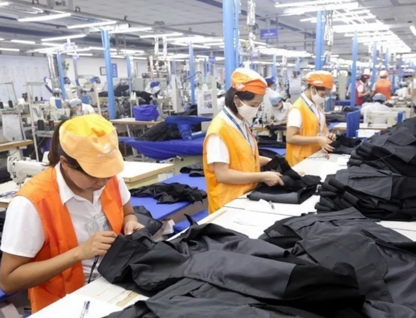 Ấn Độ: Chậm Chạp Hơn Việt Nam và Bangladesh Trong Ngành Sản Xuất Dệt May