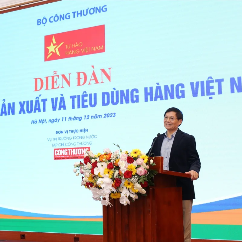 Ngành Dệt may Việt Nam: Đi Đôi Bước, Phục Vụ Cả Xuất Khẩu và Thị Trường Nội Địa